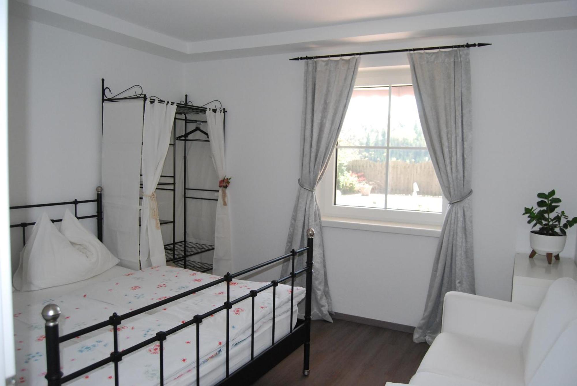 Ferienwohnung Mit Pool In Woerthersee Naehe Dellach  Buitenkant foto